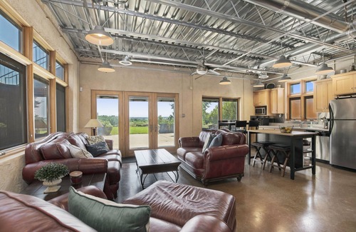 Lawrence House | Spacious 4-bedroom vacation home 16 minutes from University of Kansas