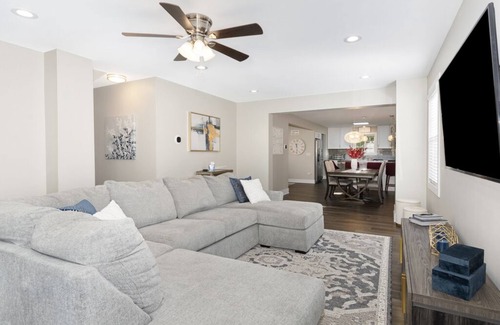 Geneva House | Spacious 4-bedroom vacation home just 1 mile walk to Town and River!