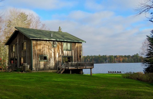 East Central Washington House | Spacious 4-season Cathance Lakefront Cottage, 25 minutes from Canadian Border