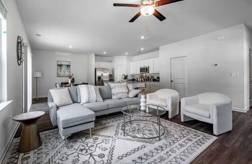 Fairburn House | Spacious 4B｜Pet Friendly｜Month2Month Available #42243