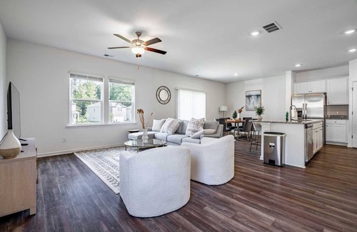 Fairburn House | Spacious 4B｜Pet Friendly｜Month2Month Available #42243