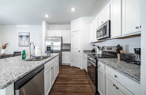 Fairburn House | Spacious 4B｜Pet Friendly｜Month2Month Available #42243