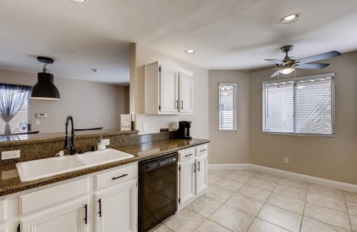 Las Vegas House | Spacious 4Bdr Entire Home with Pool & Spa, Outdoor Dining & 40’ RV Parking.