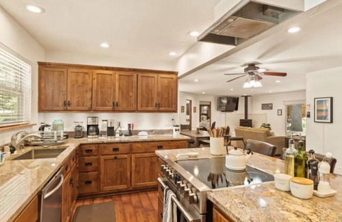 Graeagle House | Spacious 4BR/3BA Family Home + Must See Game Room.