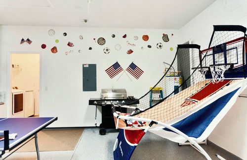 Legacy Park House | Spacious 4BR 3BA Home with Refreshing Pool Minutes to Disney & Top Attractions!