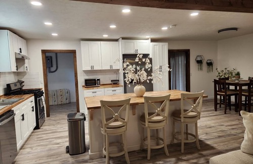 Columbus House | Spacious 4BR Home, Screened Porch, Fenced Yard, Pet-Friendly, 7 Min to Benning