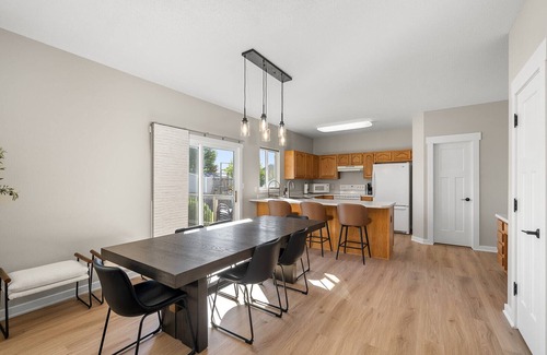 Waukee House | Spacious 4BR Home WiFi Family-Friendly Waukee