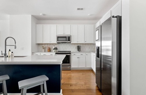 North Charleston Apartment | Spacious 4BR Near Downtown Charleston + Pool