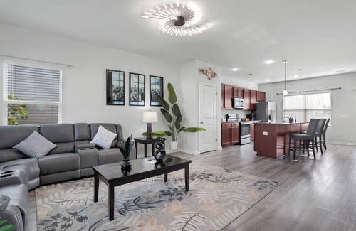 Port Wentworth House | Spacious 5-bedroom house in charming Port Wentworth with WiFi and fitness room