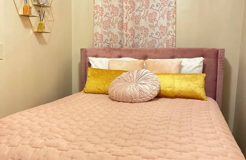 Maple Heights House | Spacious 5-bedroom house in Maple Heights