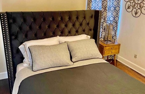 Maple Heights House | Spacious 5-bedroom house in Maple Heights