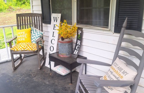 New Market House | Spacious 5-bedroom Farm house next to the river with WiFi in charming New Market