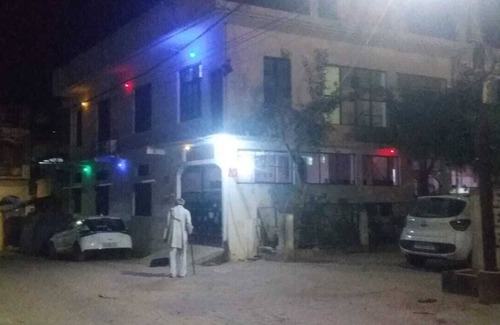 Faizabad House | Spacious 5-bedroom house in enchanting Faizabad with WiFi, AC