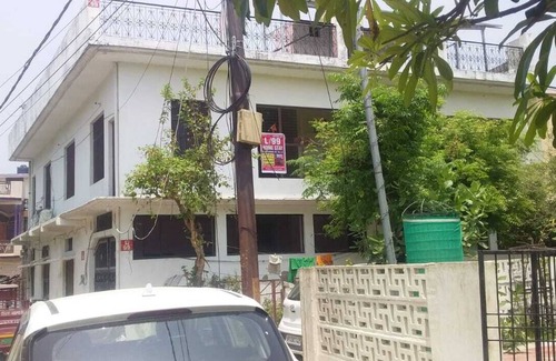 Faizabad House | Spacious 5-bedroom house in enchanting Faizabad with WiFi, AC