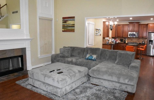 Sandtown House | Spacious 5-bedroom house with WiFi, AC in wonderful Atlanta
