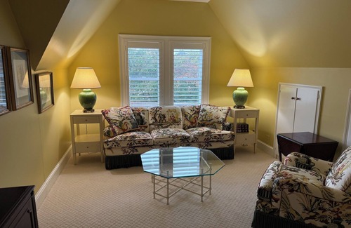 Jackson House | Spacious 5-bedroom house in charming Jackson with WiFi, AC