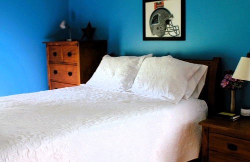 Batesburg Other | Spacious 5-bedroom farmhouse/pool in charming Batesburg-Leesville with WiFi, AC