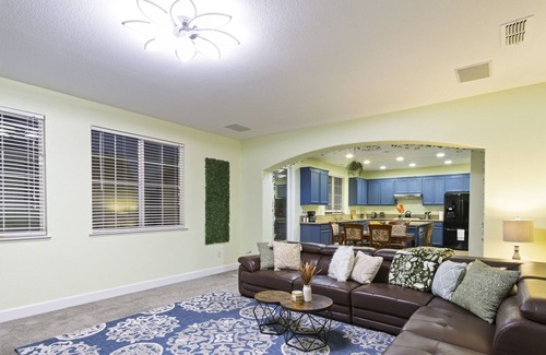 Antioch House | SPACIOUS 5BD HAVEN—POOL TABLE, BBQ, MOVIE THEATRE, FIRE PIT, GAMES+