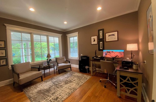 Glenview House | Spacious 5BR/6BA Gorgeous Home in Fabulous Northshore Chicago location!