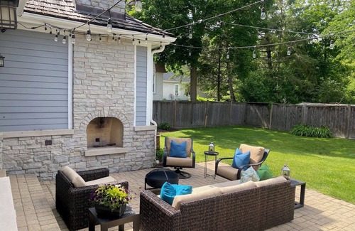 Glenview House | Spacious 5BR/6BA Gorgeous Home in Fabulous Northshore Chicago location!