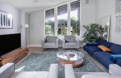 Berryessa House | Spacious 5BR House in San Jose w/ Outdoor Area