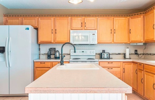 Legacy Park House | Spacious 5BR Villa w/Private Pool Near Disney & Golf – Sleeps 10+