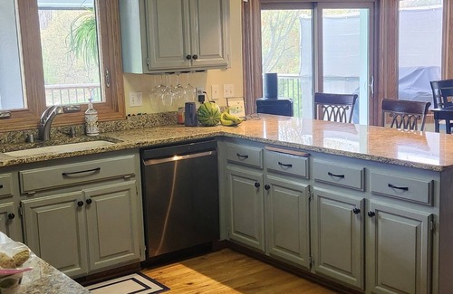 Hartford House | Spacious 6-bedroom 4 bathroom house in marvelous Hartford with pool and hot tub!