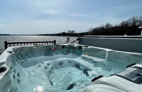 Lake Odessa House | Spacious 6 bedroom home on a 430 acre all sports lake.