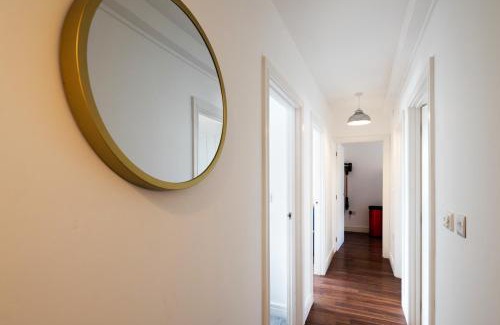 Hinckley Apartment | Spacious and Bright 2 Bedroom Apartment, Sleeps 6, 1st Floor with Free Parking, Business and Leisure by Jesswood Properties