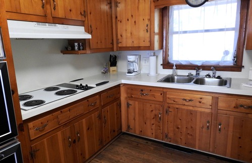 Terry Sanford House | Spacious and Comfortable, House and Garden close to Everything