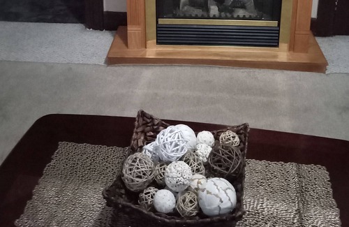 Athol Apartment | Spacious and Cozy 2nd Floor Nest 2 bedrooms