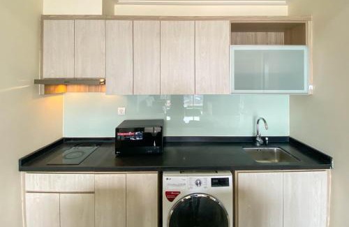 Cikini Apartment | Spacious and Elegant Designed 3BR at Menteng Park Apartment By Travelio