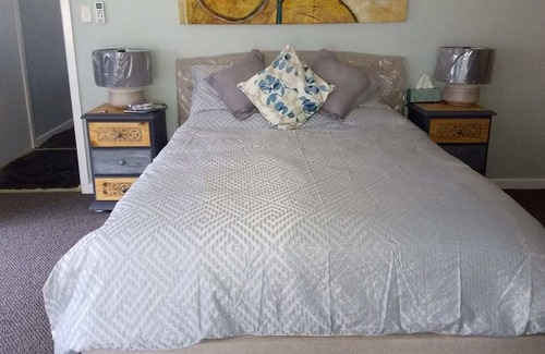 Sutton Forest Bed & Breakfast | Spacious and modern room w ensuite (pet friendly)