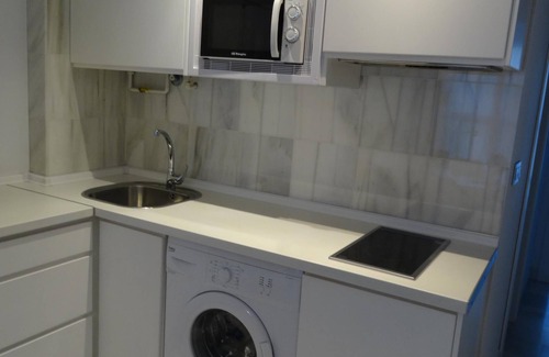 Centro - Sagrario Apartment | Spacious and modern Apartment with free parking in the heart of Granada 7