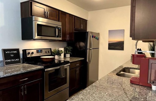 Fond du Lac Apartment | Spacious And Modern 2 Bedroom Serviced Apartment