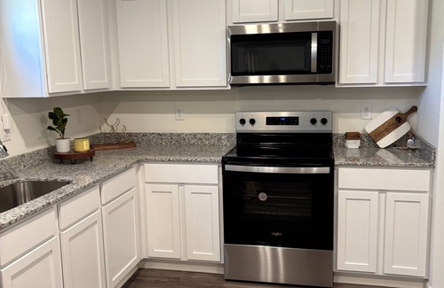 Ellenwood House | Spacious and Peaceful Getaway Just Minutes from Atlanta