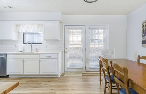 Auburn - Opelika Condo | Spacious and Quiet 2BR/2.5BA Townhouse Close to Toomer’s & Auburn University