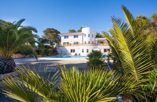 Ses Salines House | Spacious and quiet house with sea views