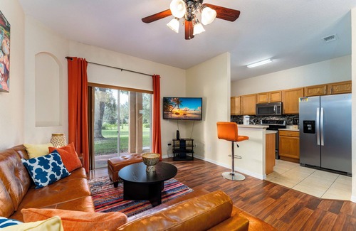 Regal Palms House | Spacious and upgraded Regal Palms Townhome 4BR,3BA