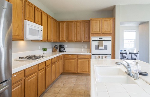 Mather House | Spacious and well equipped at Mather