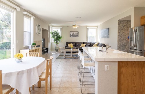 Mather House | Spacious and well equipped at Mather