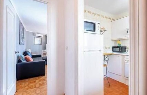 Torreblanca Apartment | *Spacious apartment w/Pool. 3 min from the BEACH*