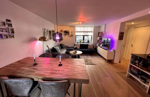 Westindische buurt Apartment | Spacious Apartment (With Garden) Near Vondelpark!