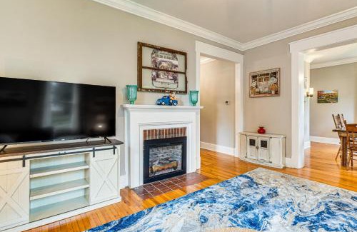 Athens - Sweetwater House | Spacious Athens Home about 1 Mi to Downtown!