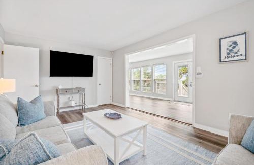 Dauphin Island House | Spacious Audubon Home in Colony Cove w Water Views