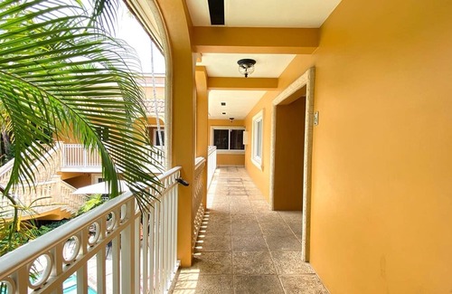 Hendricks and Venice Isles Apartment | Spacious Beach Apt in Las Olas Blvd