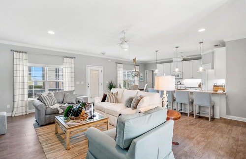 Ocean Cay House | Spacious Beach House, Perfect for large Groups !