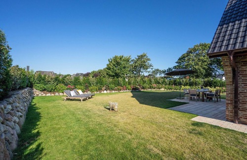 Morsum House | Spacious, bright, modern and clearly furnished - this is what awaits you in this new