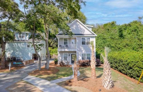 Mount Pleasant House | Spacious Charleston - 6 mins to beach & Downtown