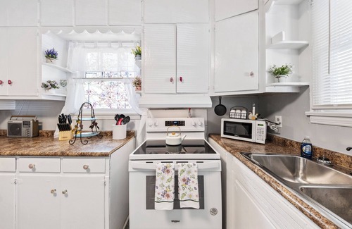 Macon House | Spacious & Clean 7 min. to DWTWN